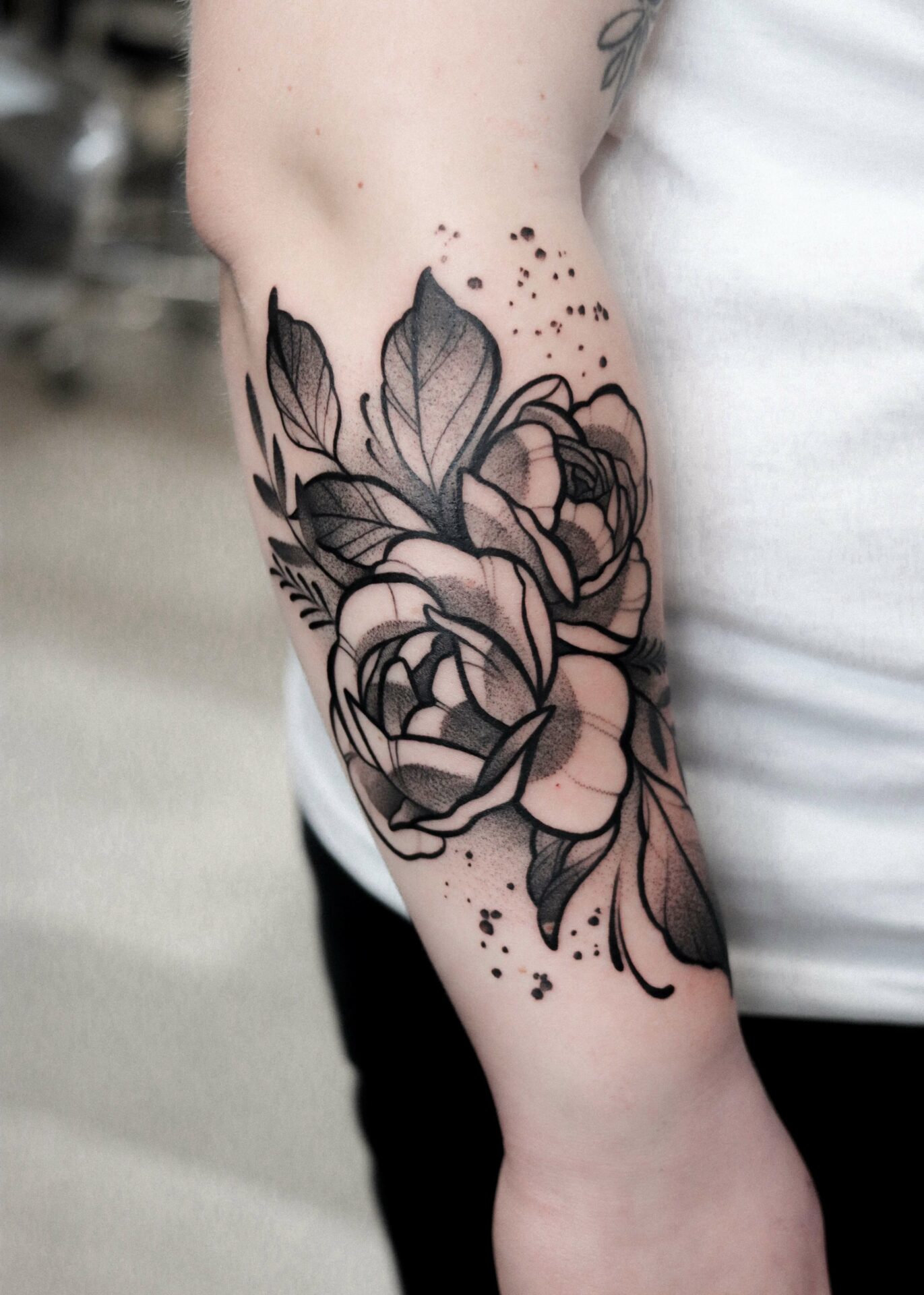 tatuaż kwiaty w trendach tatuażu na 2023 INKnews